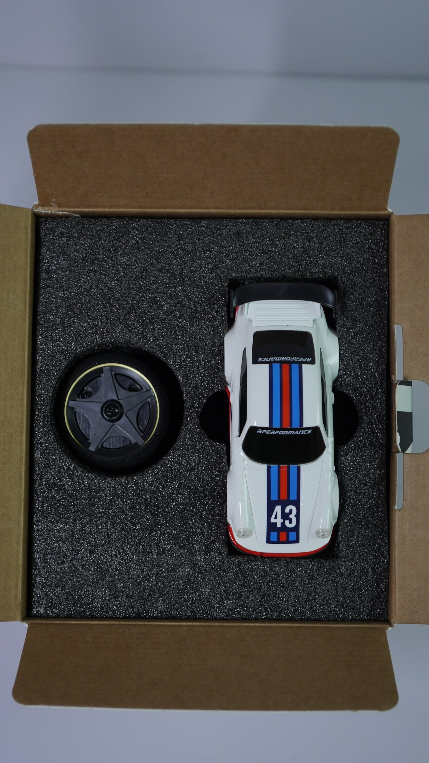 Porsche 911 Carrera (1:43)