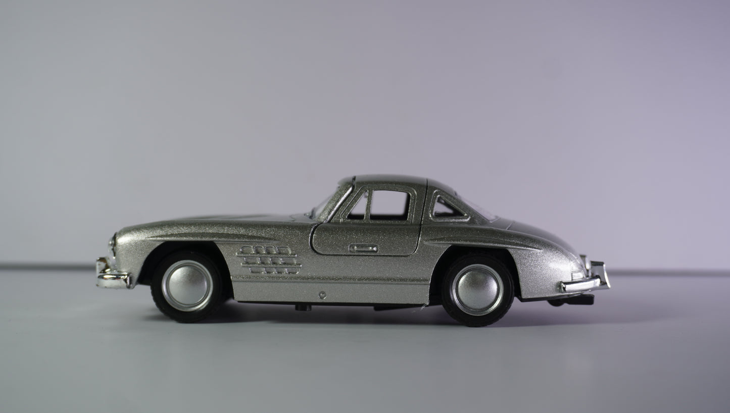 Retro Benz 300 SL Diecast Model Car