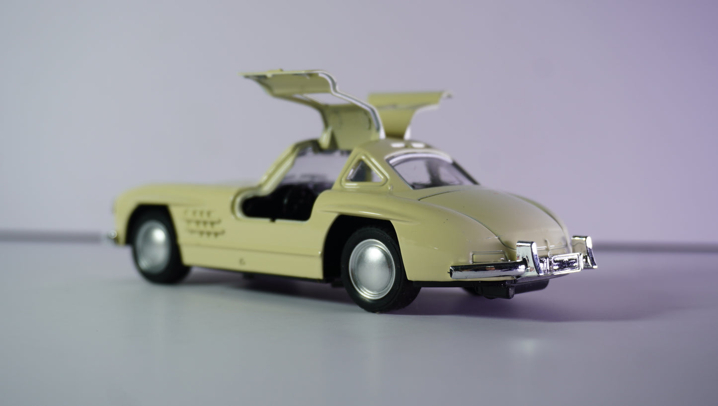 Retro Benz 300 SL Diecast Model Car